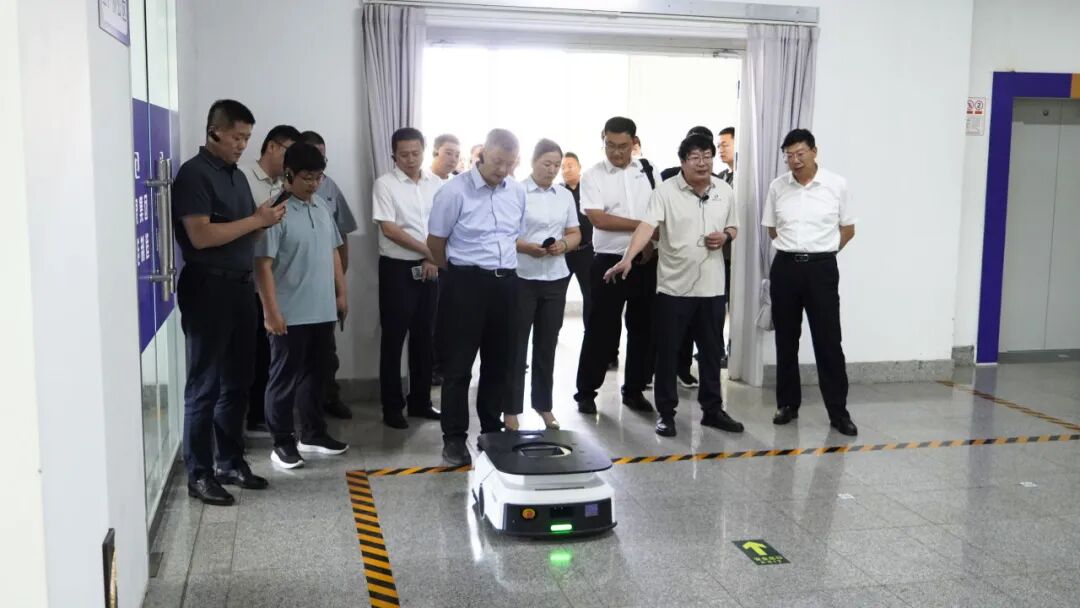 威海市工业和信息化局局长 邢海波等一行莅临匯泉工業参观指导